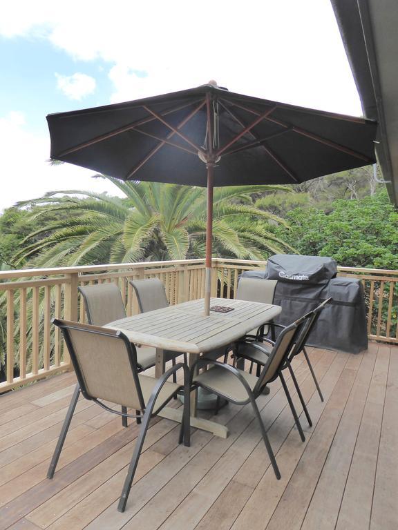 17 On Tiri View Villa Palm Beach Екстериор снимка